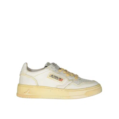 Autry White Leather Low Top Sneakers In Nude