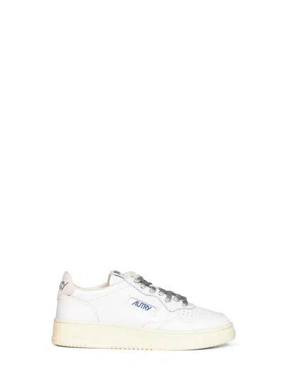 Autry White Leather Medalist Low Sneakers