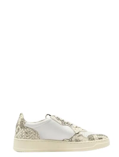 Autry White Leather Perforated Flat Shoes In Multi