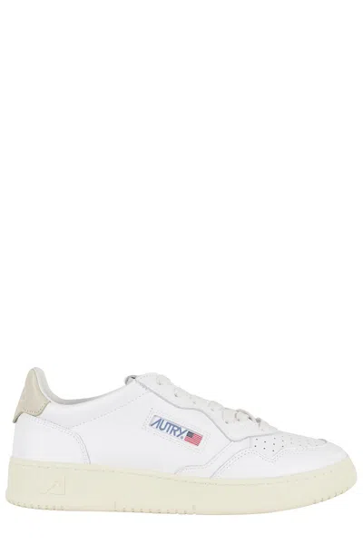 Autry White Medalist Low Men Sneakers In Neutral