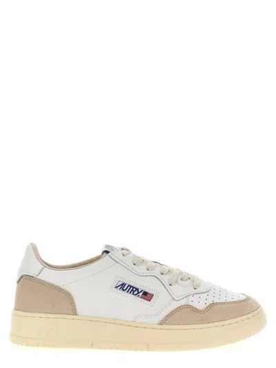 Autry Medalist Low Sneakers In Bianco