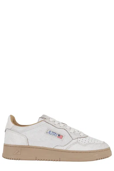 Autry White Tobacco Medalist Low Men Scrap Sneakers In Multi