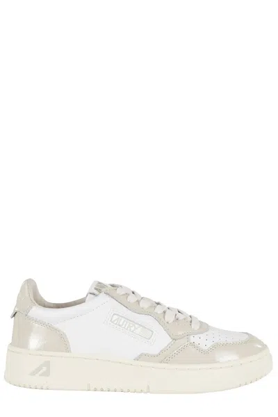 Autry White/beige Medalist Low Women Sneakers