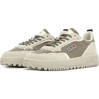 Autry Wildplace Low Sneaker In Neutral