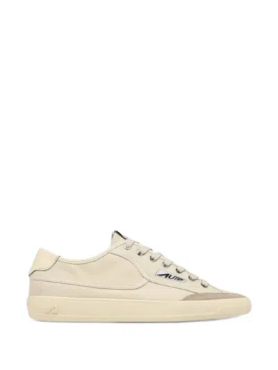 Autry Windscape Low Sneakers In Clay Canvas In Neutral