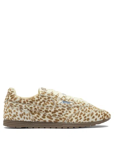 Autry Windspin Low Wom Pony/nylon Anim/ivory In Sand