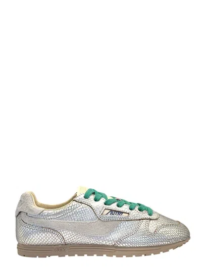 Autry Windspin Low Wom Xa01 Metallic Snake Print/suede Silver/white