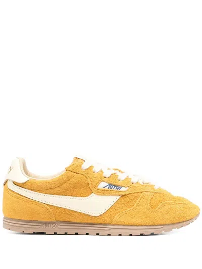Autry 'windspin Low' Yellow Sneaker With Logo On The Side And On The Heel