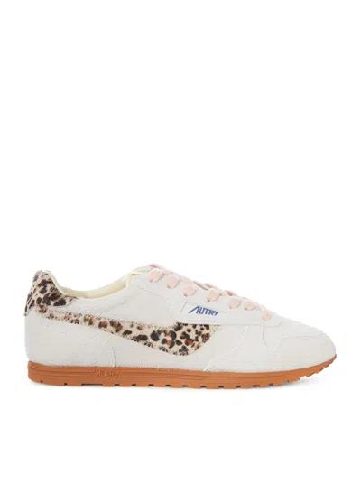 Autry Windspin Sneakers In Suede And Animal Details In White