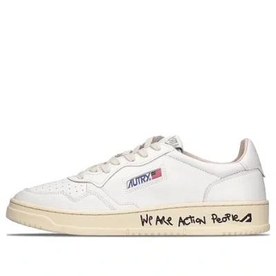 Autry (wmns)  Medalist Leather Low Lettering 'we Are Action People - White' In Multi