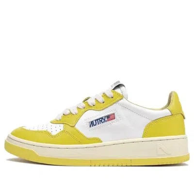 Autry (wmns)  Medalist Low Top Bicolor 'white Yellow' In Multi
