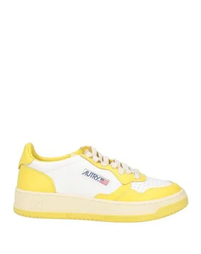 Autry Woman Sneakers Light Yellow Size 8 Soft Leather