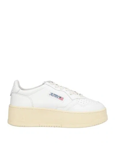 Autry Woman Sneakers Off White Size 10 Leather
