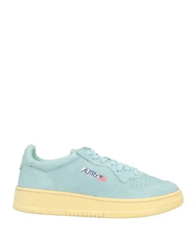 Autry Woman Sneakers Sky Blue Size 7 Leather