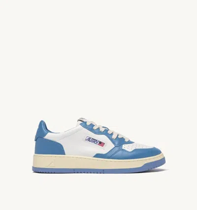 Autry Women's Medalist Low Sneaker In Niagara Blue In Multi