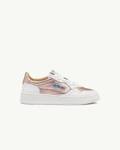 Autry Women's Medalist Low Sneaker In White/copper In Multi