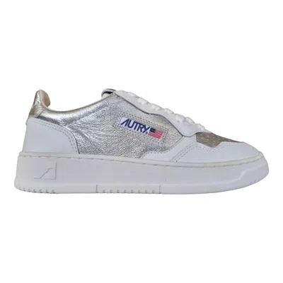 Autry Women's Medalist Low Sneakers In White/silver