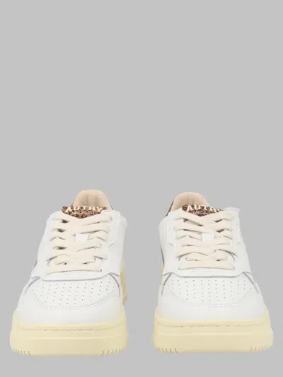 Autry Women's Medalist Low Sneakers In White