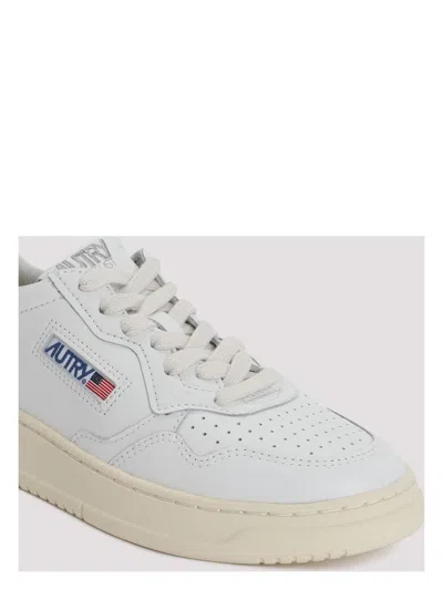 AUTRY WOMEN'S MEDALIST SNEAKER