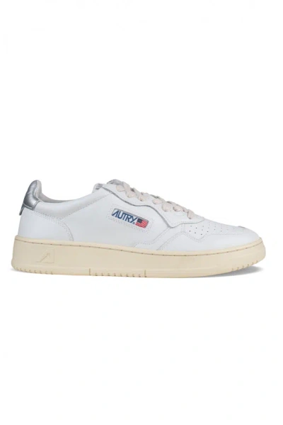 Autry Medalist Sneakers In White