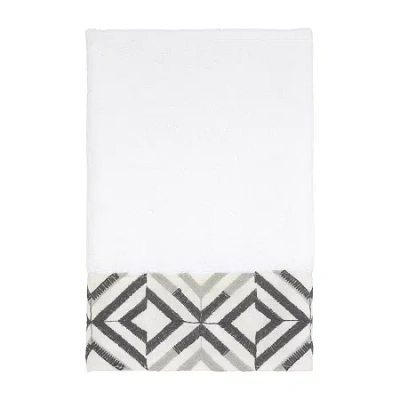 Avanti Harlow Fingertip Towel In White