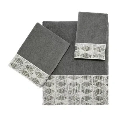 Avanti Vernon Fingertip Towel In Gray
