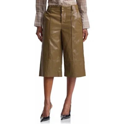 Avec Les Filles Pintuck Faux Leather Trouser Shorts In Green