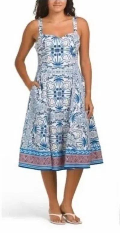 Avec Les Filles Tile Print Sweetheart Midi Dress In Blue/white In Burgundy
