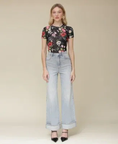 Avec Les Filles Womens Floral Print Fitted T Shirt Cuffed High Rise Wide Leg Jeans In Mariposa Wash
