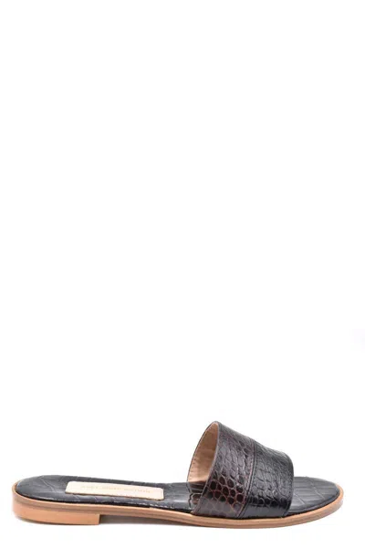 Avec Modération Avec Moderation Sandals In Black