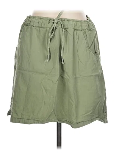 Pre-owned Aventura Casual Skirt In Green
