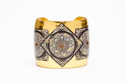 Avenue Chic Gold Leaf Moors Cuff
