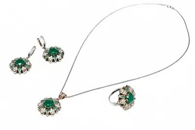 Avenue Chic Women's Emerald Flower Set In Silver In Metallic