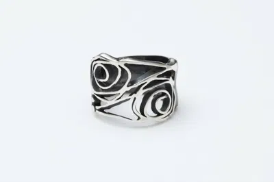 Avenue Chic Women's Rose Ring In Silver In Black