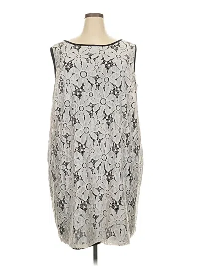 Pre-owned Avenue Cocktail Dress In Silver