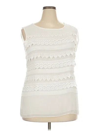 Pre-owned Avenue Sleeveless Blouse In Ivory