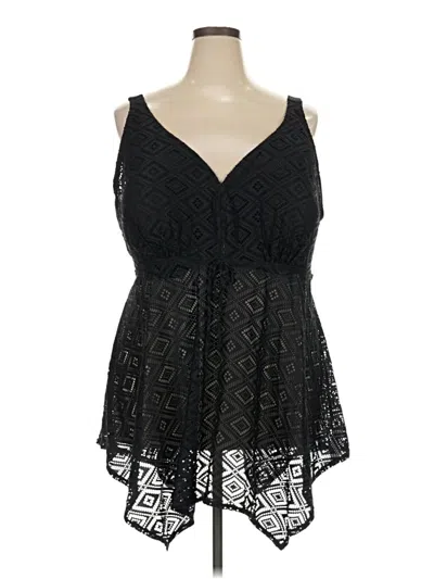 Pre-owned Avenue Tank Top Black Halter Neckline Tops