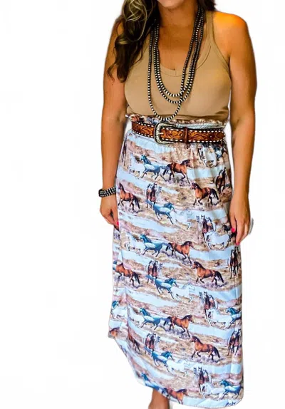 Avery Apparel Wild Horses Skirt In Beige In Multi