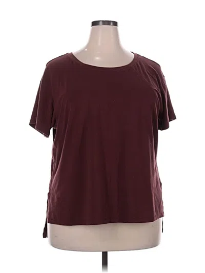 Pre-owned Avia Short Sleeve T-shirt In Burgundy