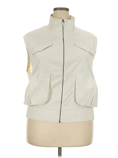 Pre-owned Avia Vest In Ivory