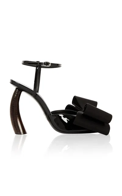 A.w.a.k.e. Moda Operandi In Black