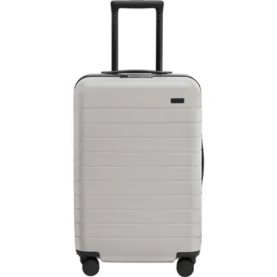 Away Flex 22-inch Bigger Spinner Carry-on