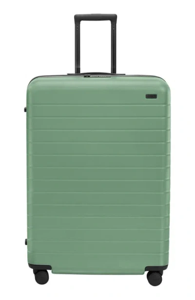 Away Flex 29-inch Spinner Suitcase