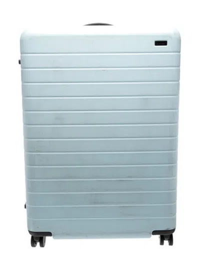 Pre-owned Away Plastic Suitcase In Blue