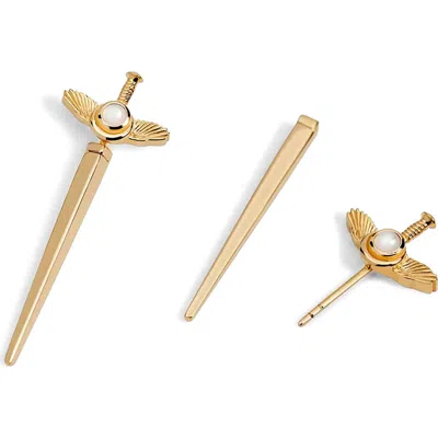 Awe Inspired Fluing Dagger Studs In Gold