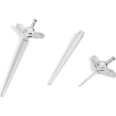 Awe Inspired Fluing Dagger Studs In Metallic