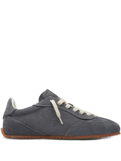 Axel Arigato Daze Runner Suede Lace-up Low-top Sneakers In Gray