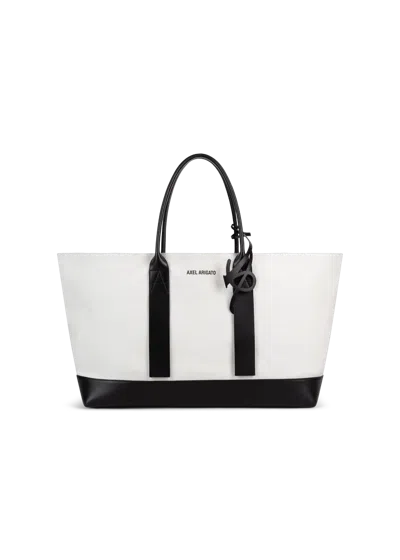 Axel Arigato Note Shopper In Black