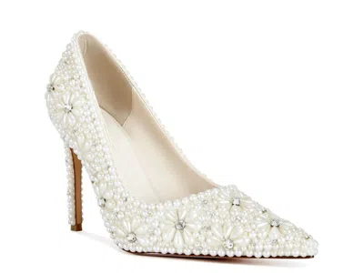 Azalea Wang Adria Pump In White