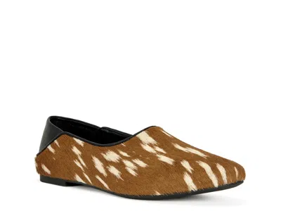 Azalea Wang Amaris Flat In Tan Multicolor